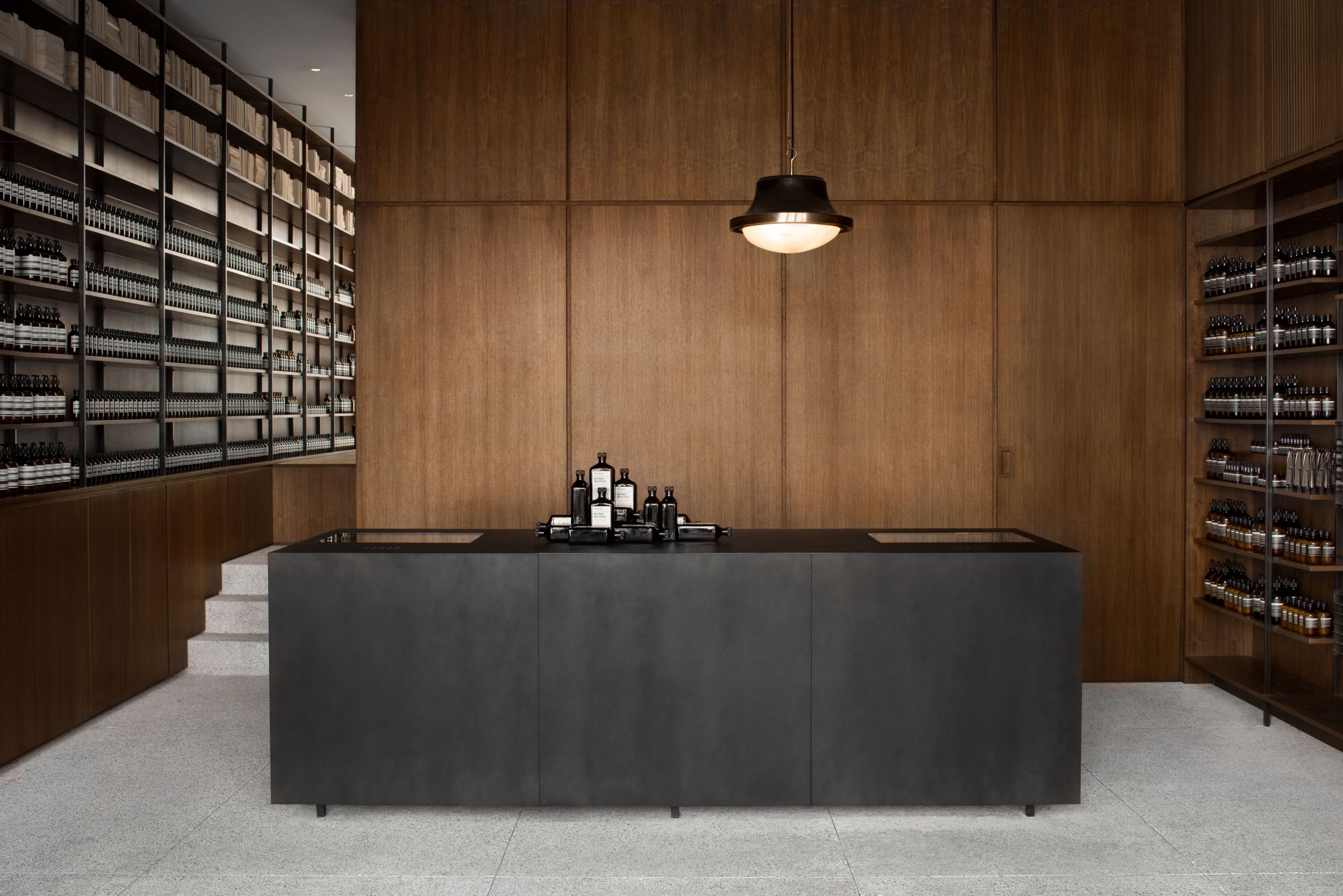 Large JPEG-Aesop US Store Lincoln Park 02