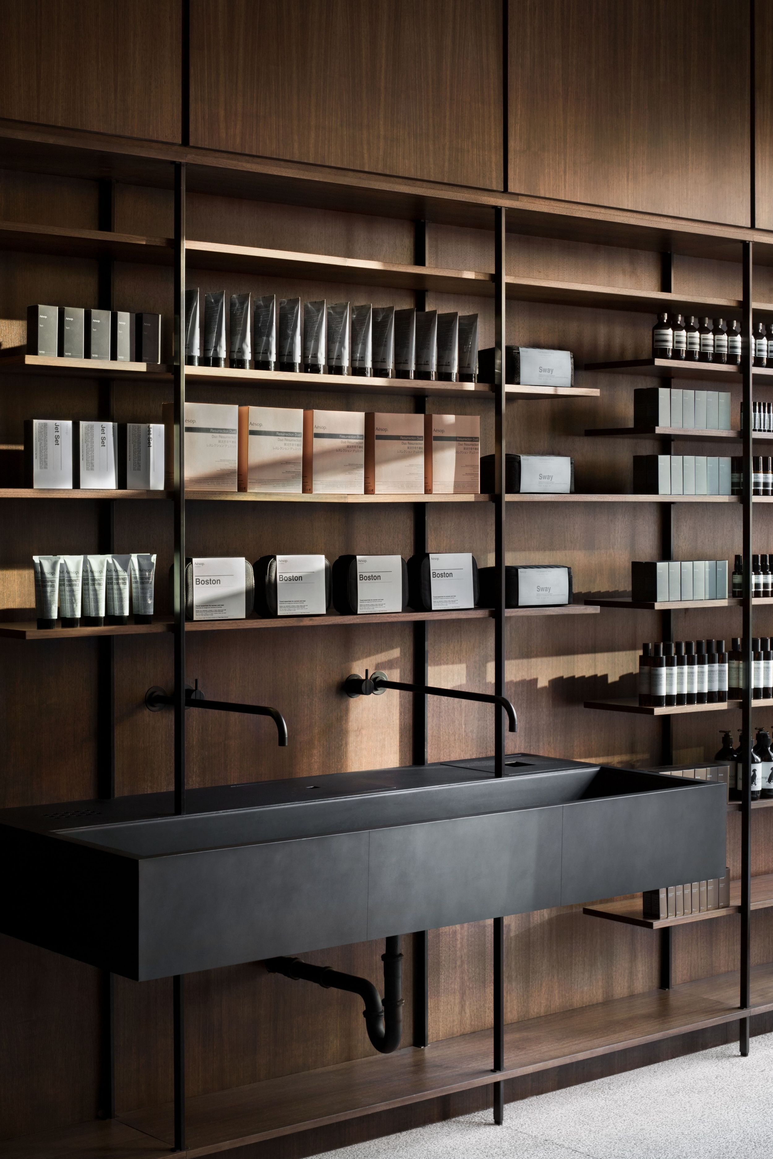 Large JPEG-Aesop US Store Lincoln Park 05