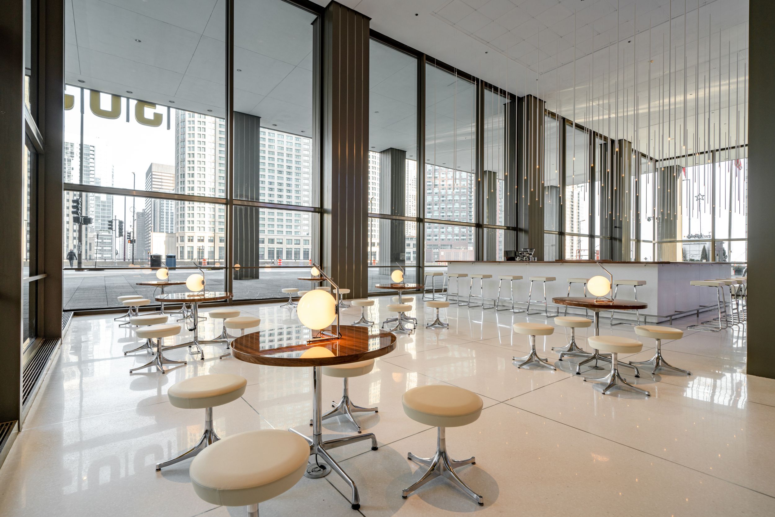 EAST WACKER DRIVE - DAY - 0004