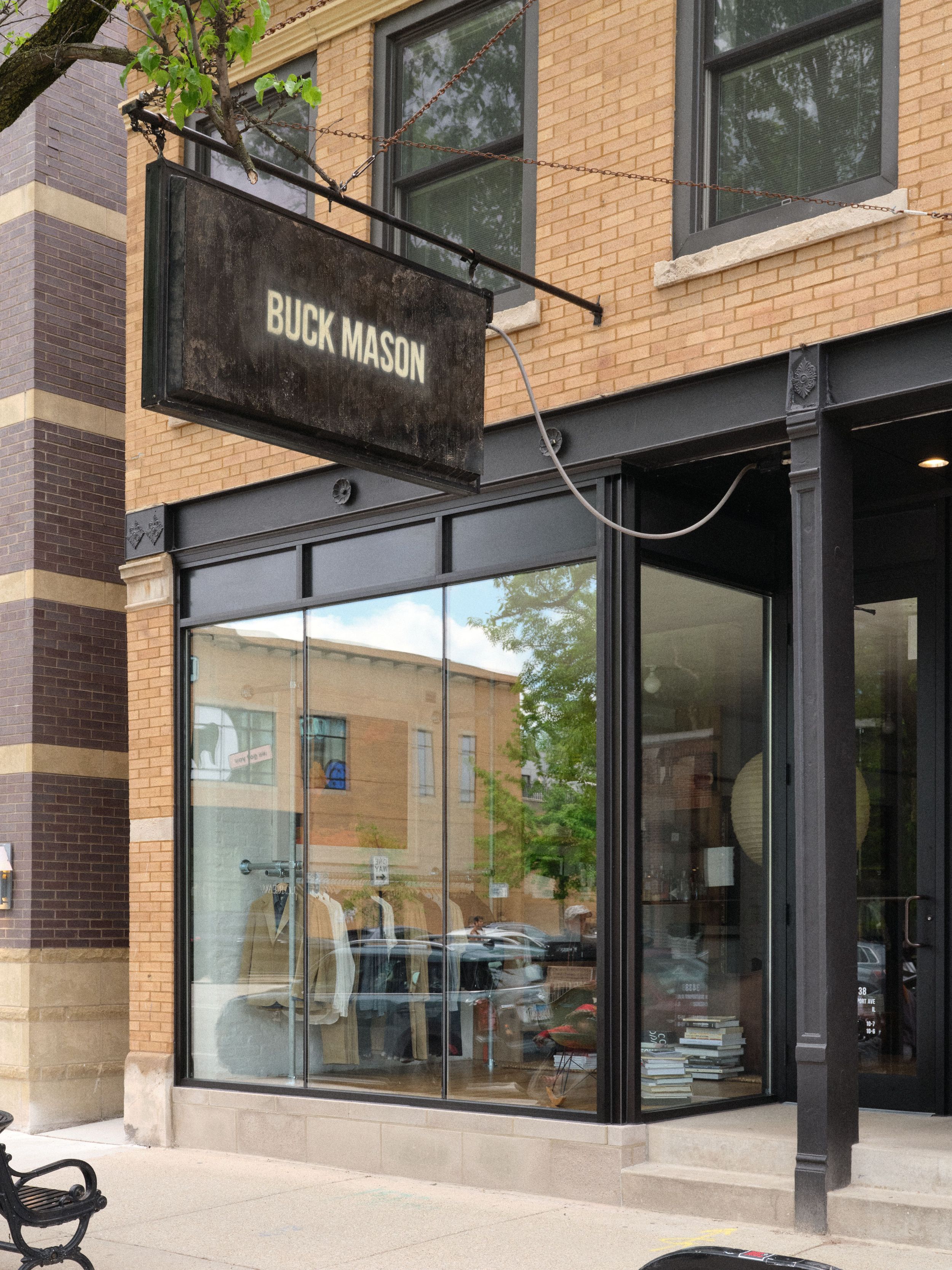 BUCK_CHICAGO_SOUTHPORT_062.jpg